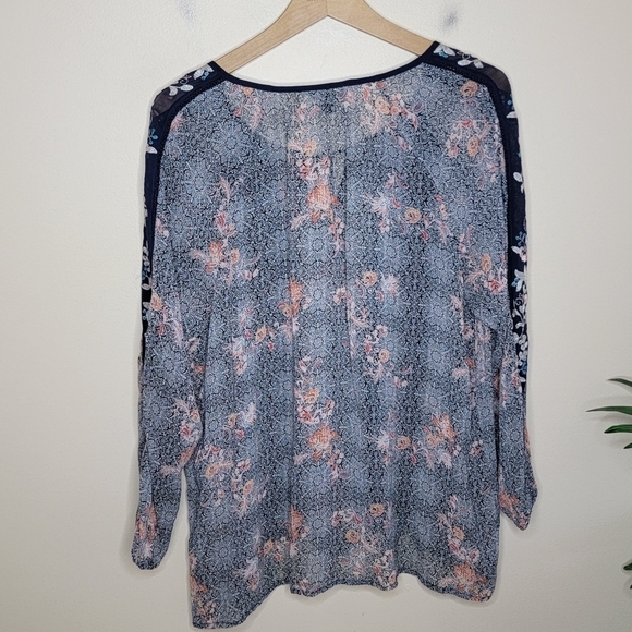 Lucky Brand | Floral Embroidered Semi-Sheer Blouse Size Medium - Picture 4 of 5